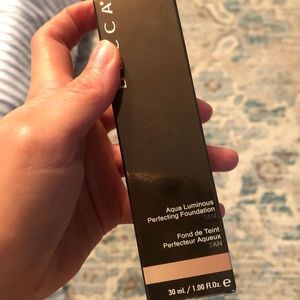Becca Aqua Luminous Perfecting foundation in tan